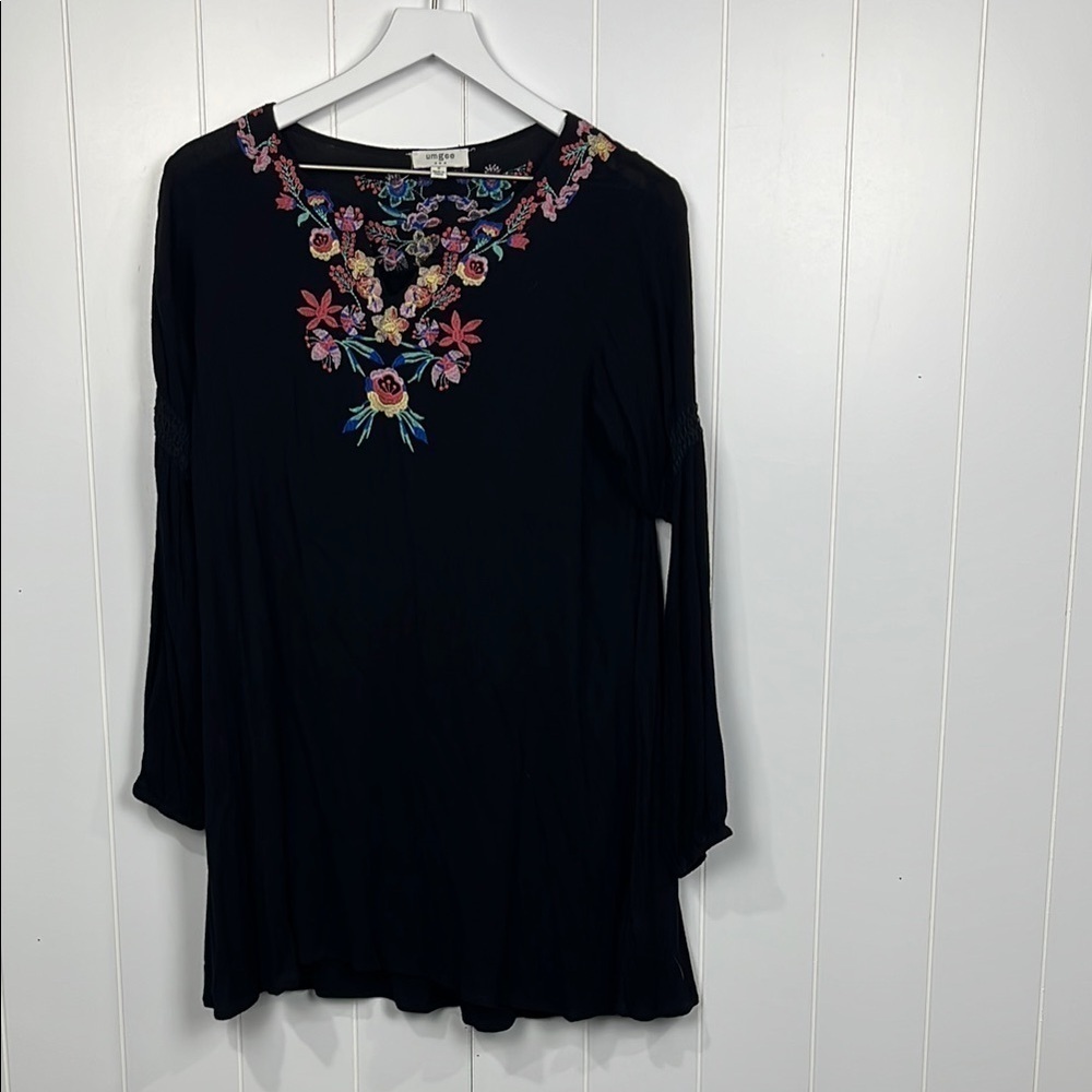 Umgee Womens Mini/Tunic S Black Pullover Long Sleeves Embroidery Floral Detail